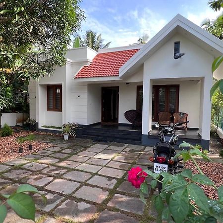 Beautiful Village House With All Facilities. Alappuzha Esterno foto