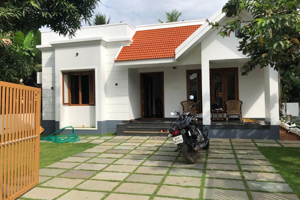 Beautiful Village House With All Facilities. Alappuzha Esterno foto